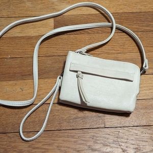 Universal Thread Goods Co. Small multi pocket clutch/cross body bag in cream